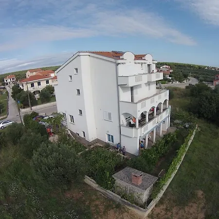 Apartments Delfini Sveti Filip i Jakov Esterno foto