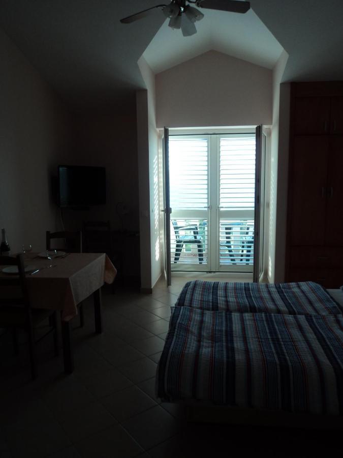 Appartement Delfini Sveti Filip i Jakov